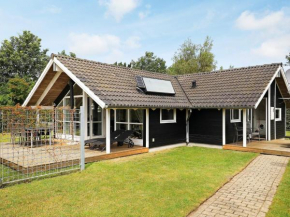 Three-Bedroom Holiday home in Otterup 1